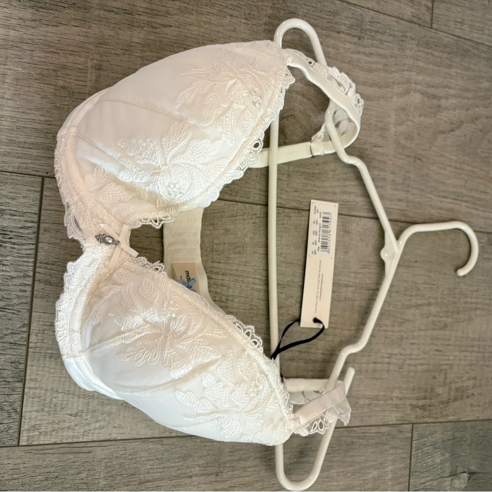 White Lace Push-Up Bra - Women Intimates